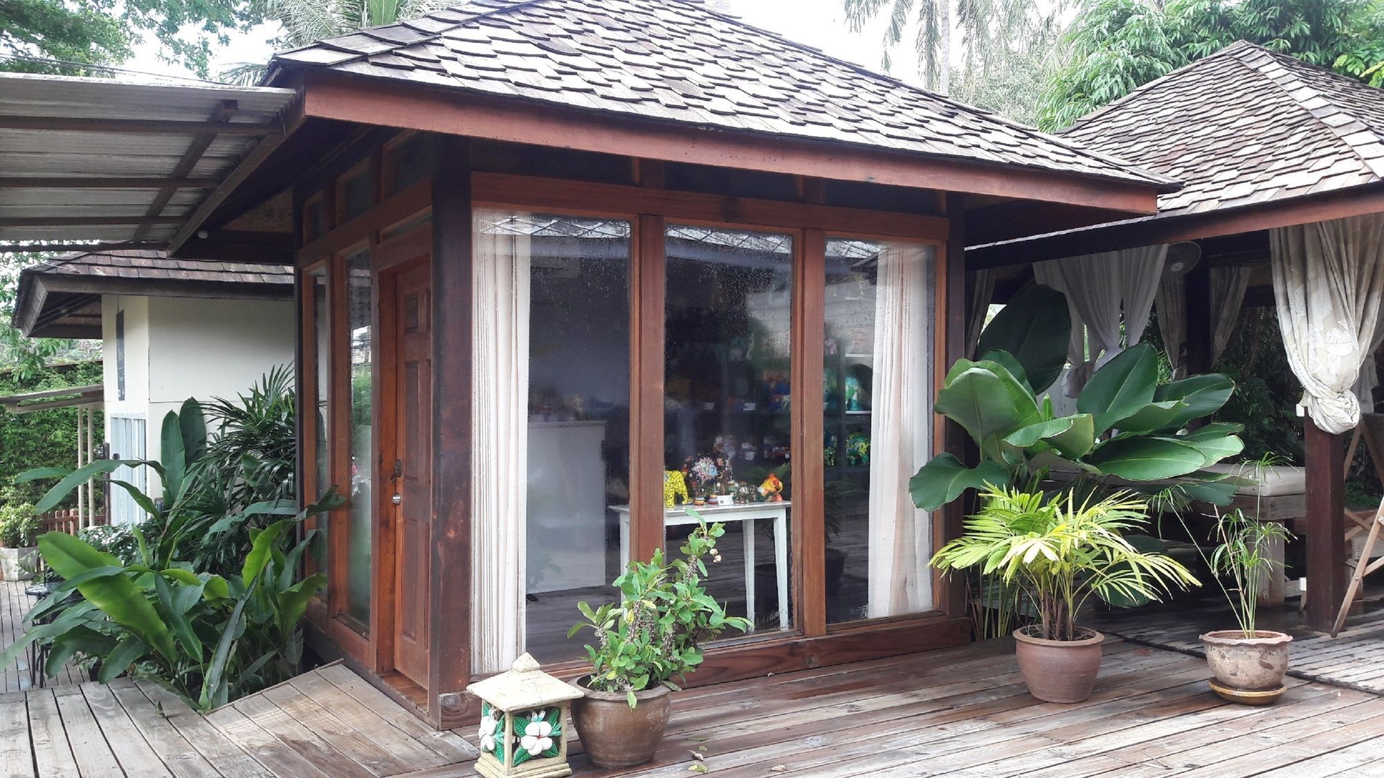 The Stage-Koh Chang Luaran gambar